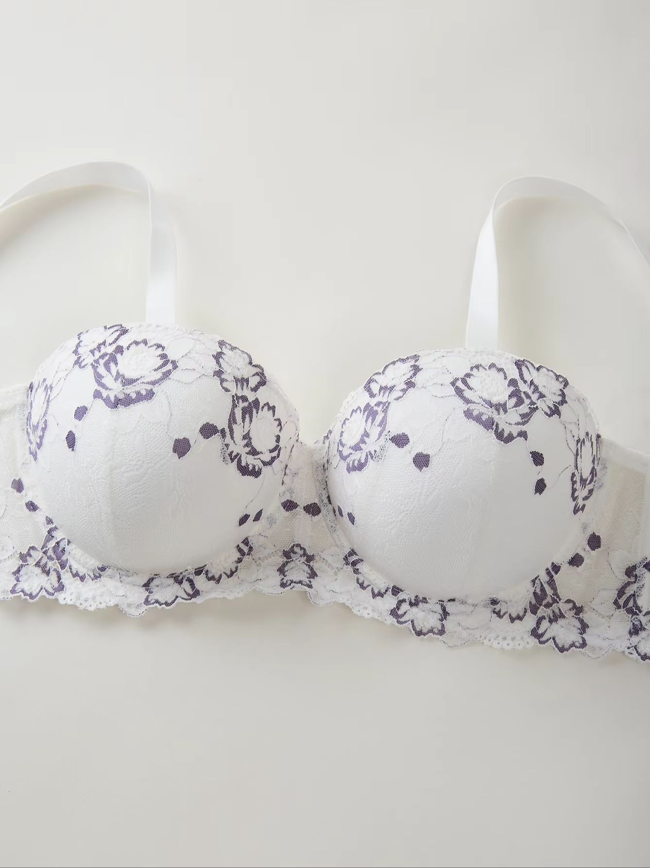 Plus Size Lace & Embroidery Wo - Plunge Bra Push Up reseña y precio